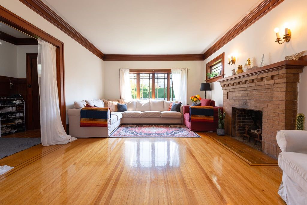 listing image 1108167107168318456