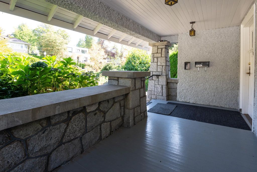 listing image 1101808805117978082