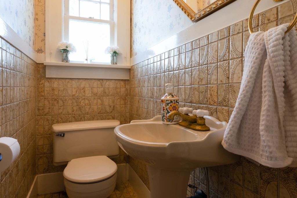 listing image 1108630762404226661