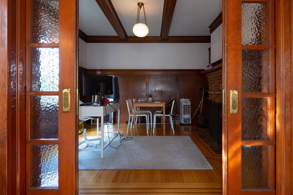 listing image 1107927099662257288