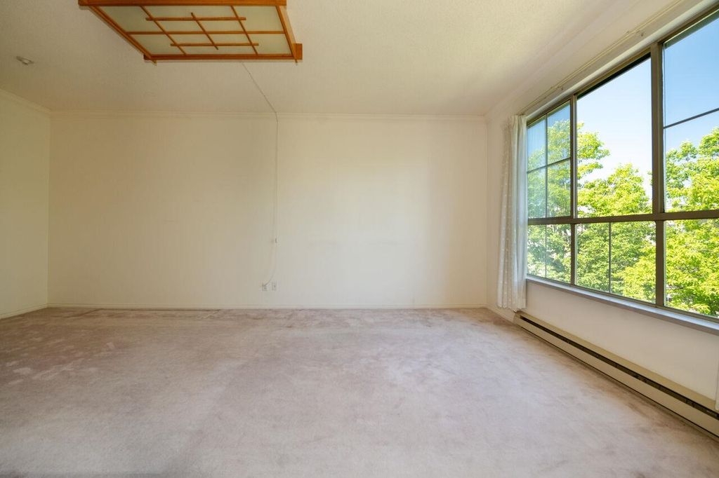 listing image 1100335236243759702