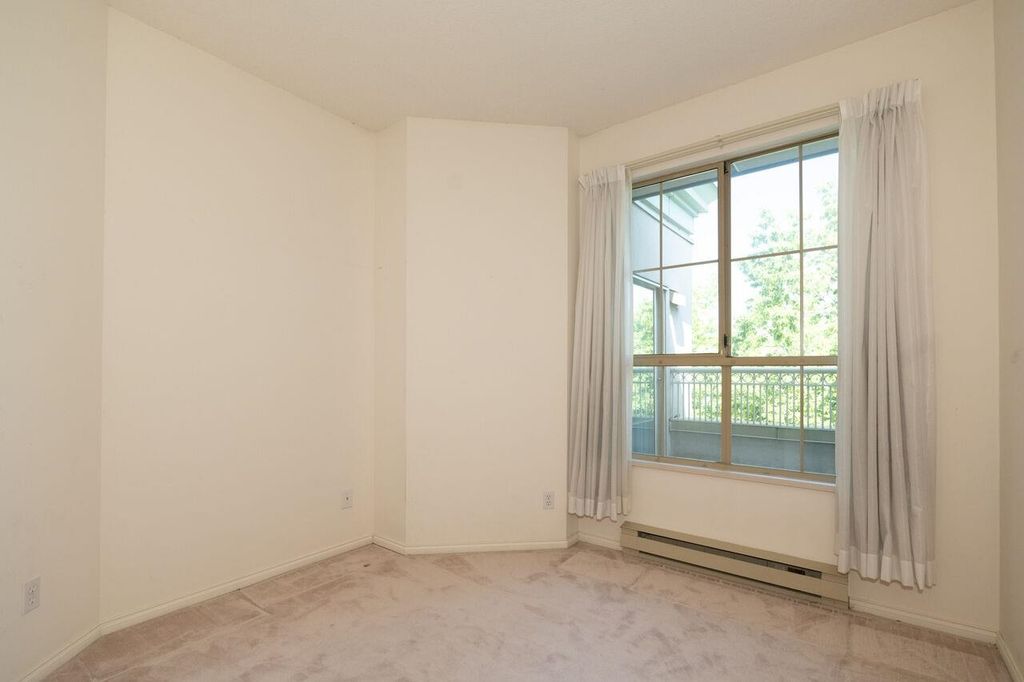 listing image 1102824385237880045