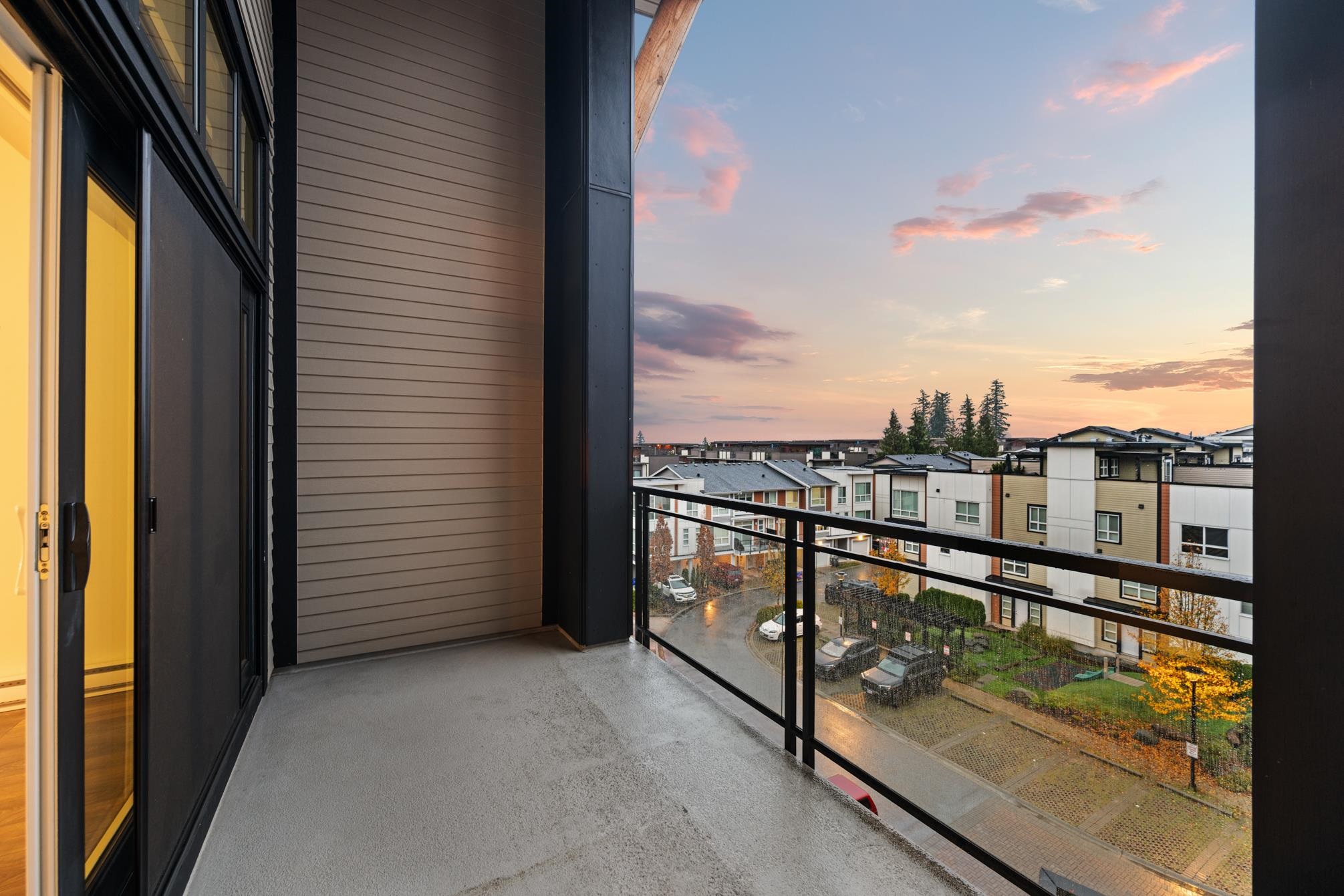 20829 77a Avenue 513