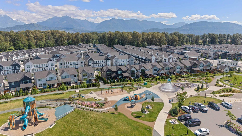 Photo of 44738 Willowstream Road, Chilliwack, BC V2R 6G7 (MLS # R3159766)