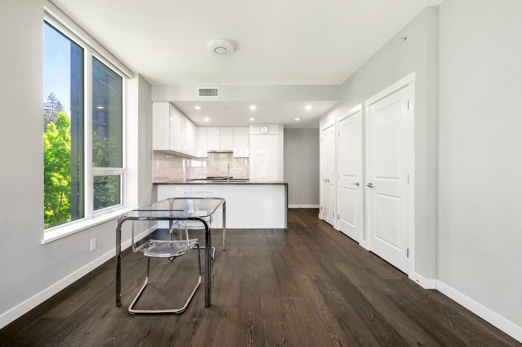 listing image 1102361830319747272