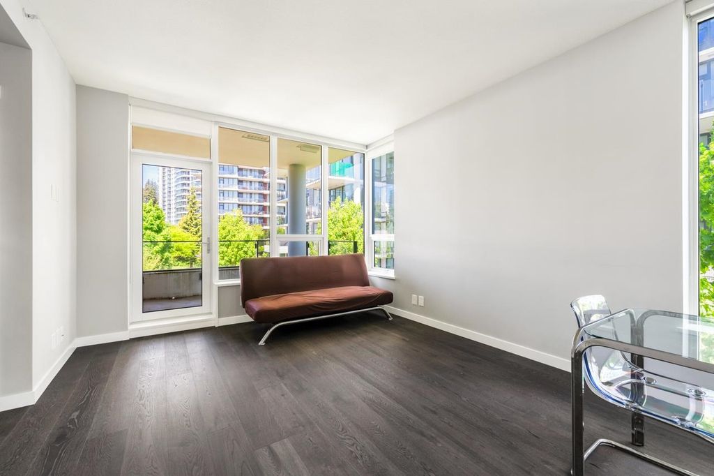 listing image 1104154402277344699