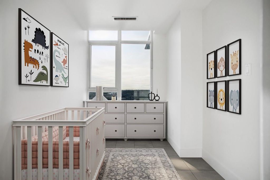 listing image 1104956772784876741
