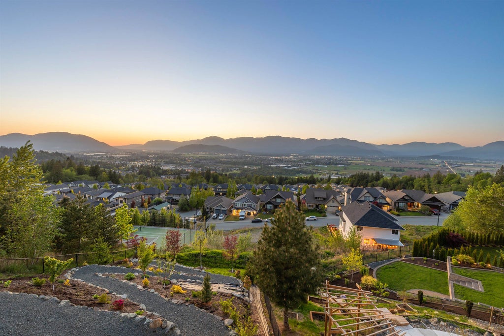 Photo of 5487 Maclachlan Place, Chilliwack, BC V2R 0P3 (MLS # R3171860)