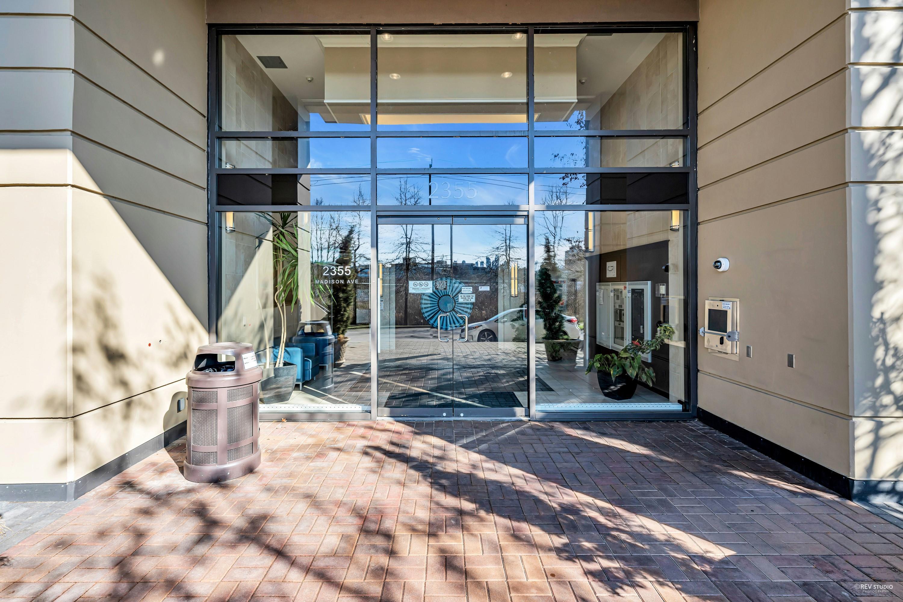 2355 Madison Avenue 2202