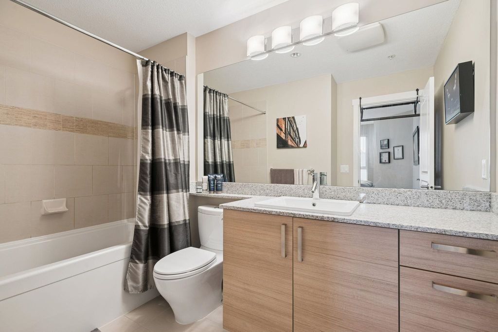 listing image 1104338701104478891