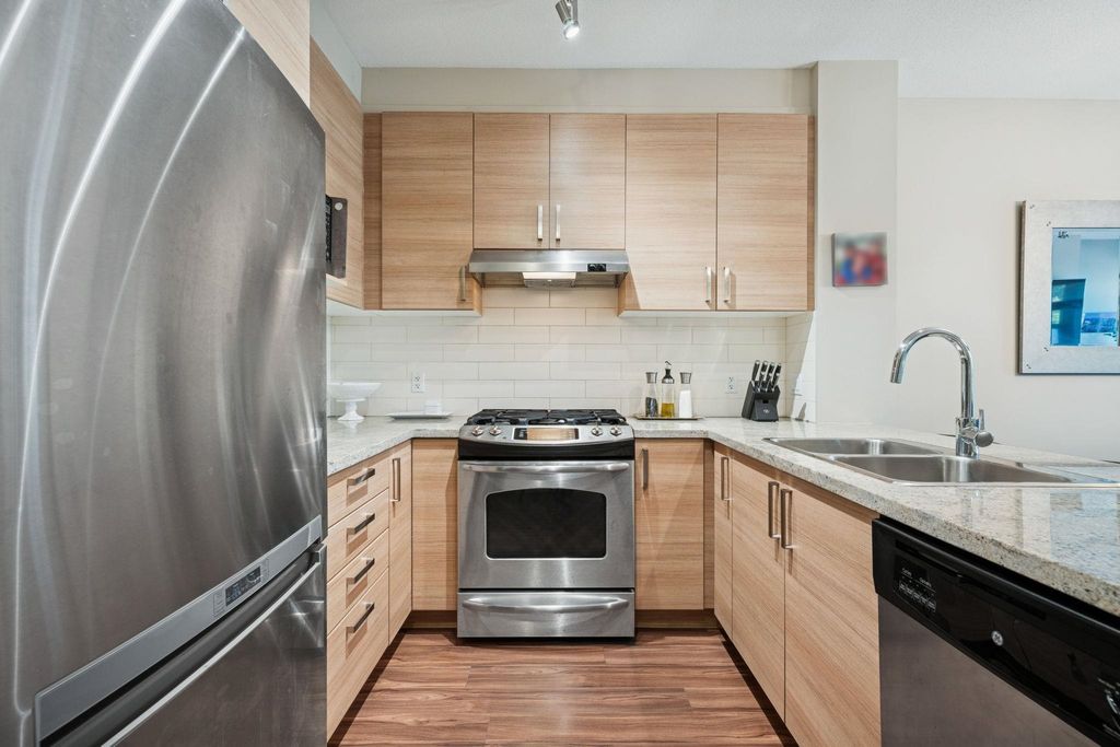 listing image 1104789504567792363
