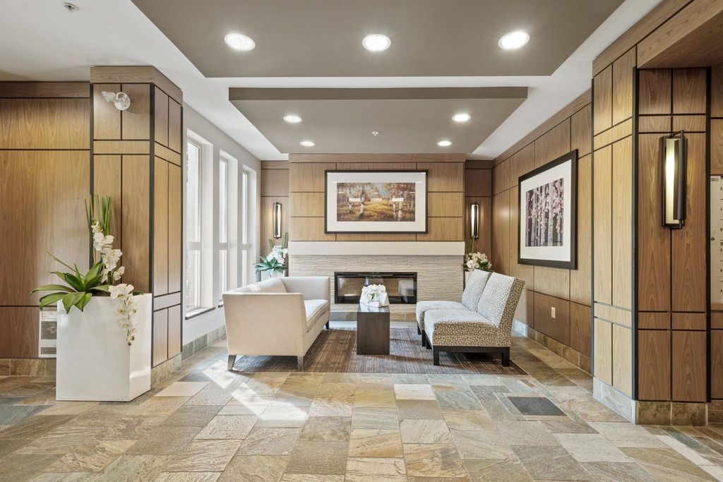 listing image 1100550987905929004