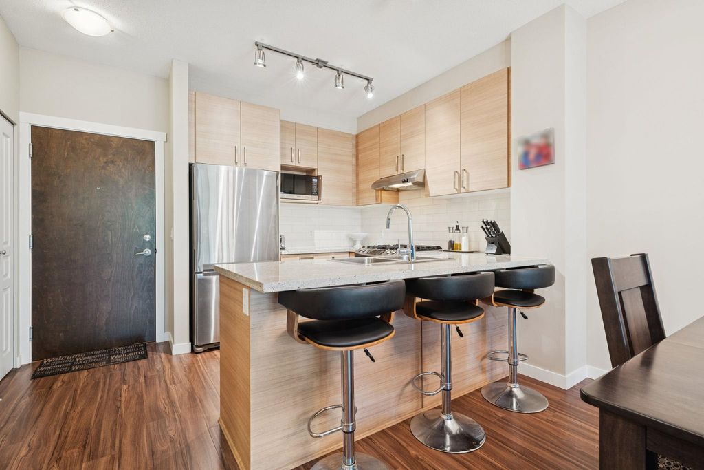 listing image 1104350295786561322