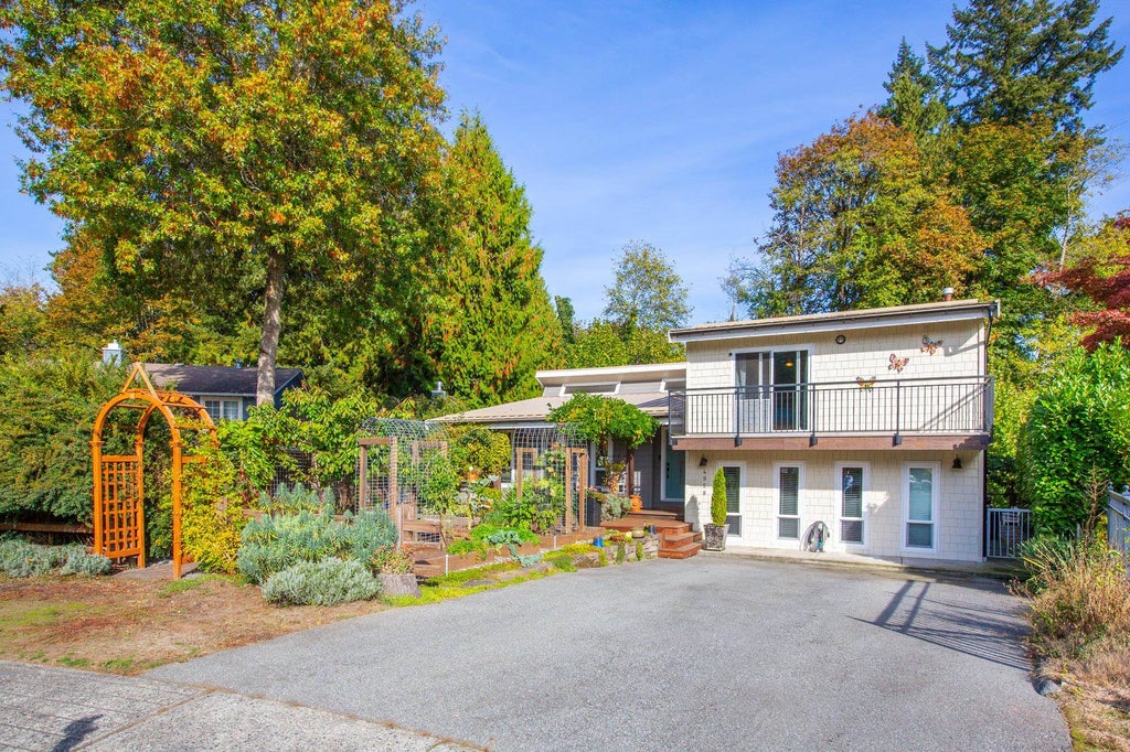Photo of 4958 198b Street, Langley, BC V3A 6L4 (MLS # R3175351)