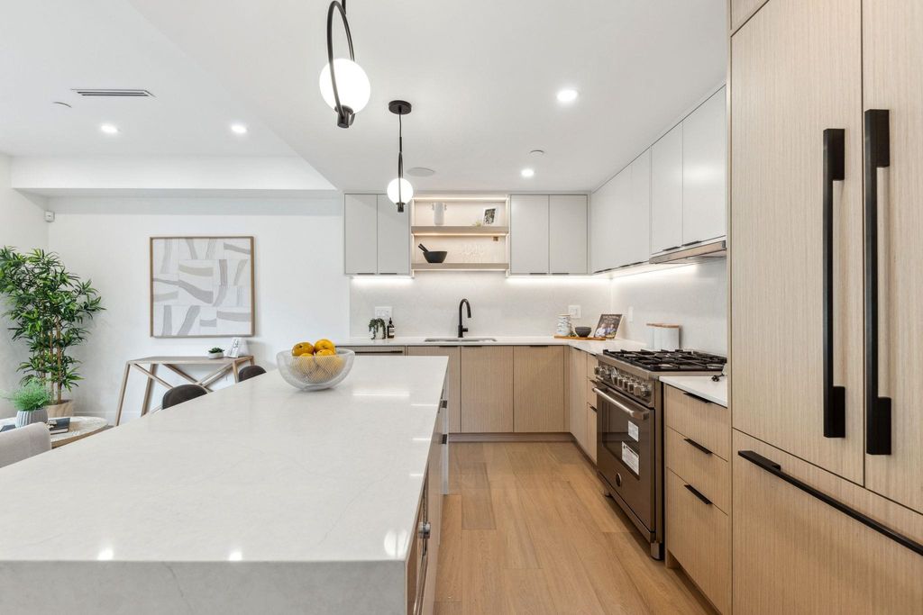 listing image 1101001302816002008