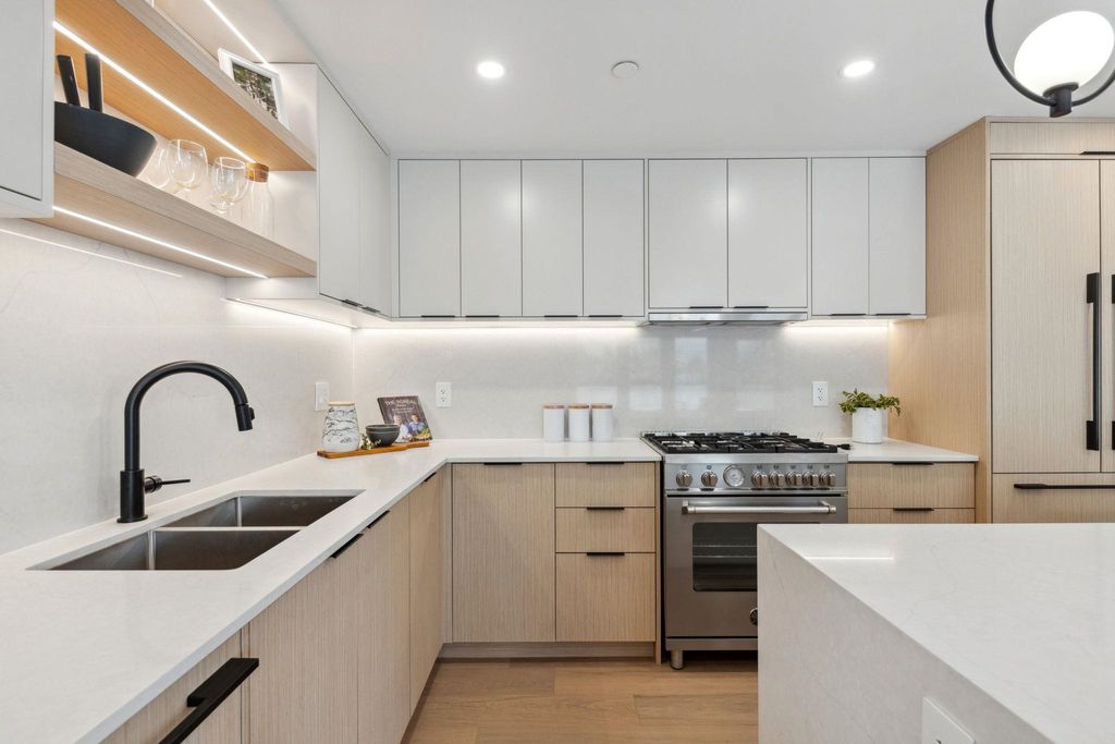 listing image 1109155559192157653