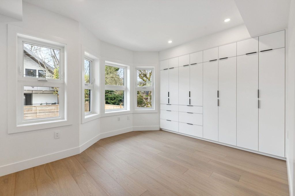 listing image 1106816087875086502