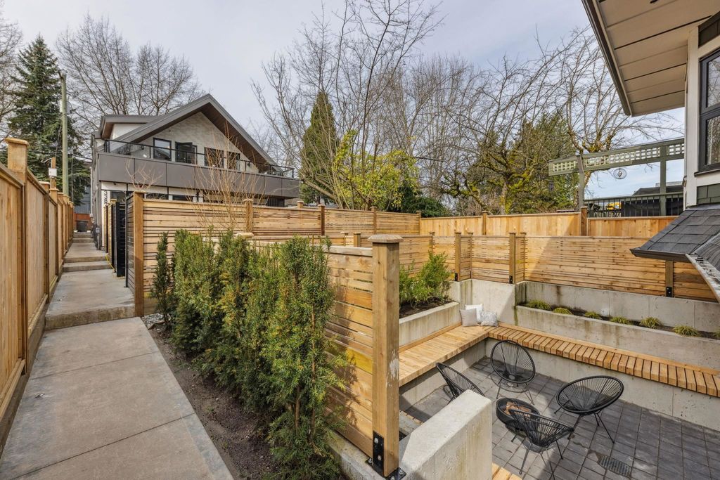 listing image 1105941453397731784