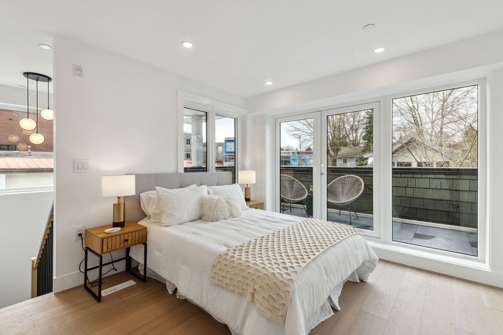listing image 1102979256202040899