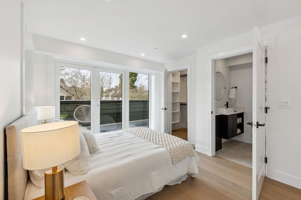 listing image 1103813827300722587