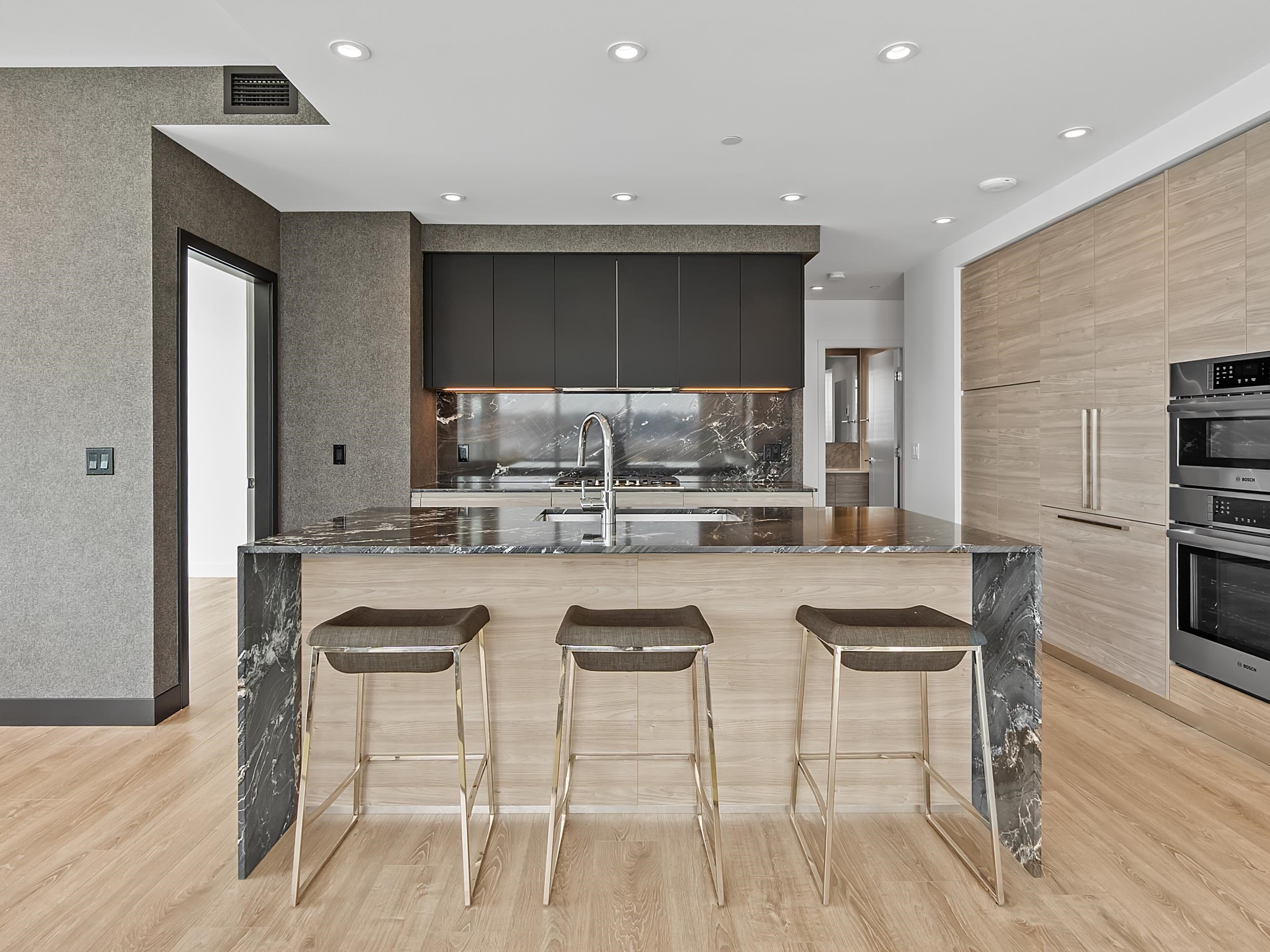 680 Quayside Drive 608