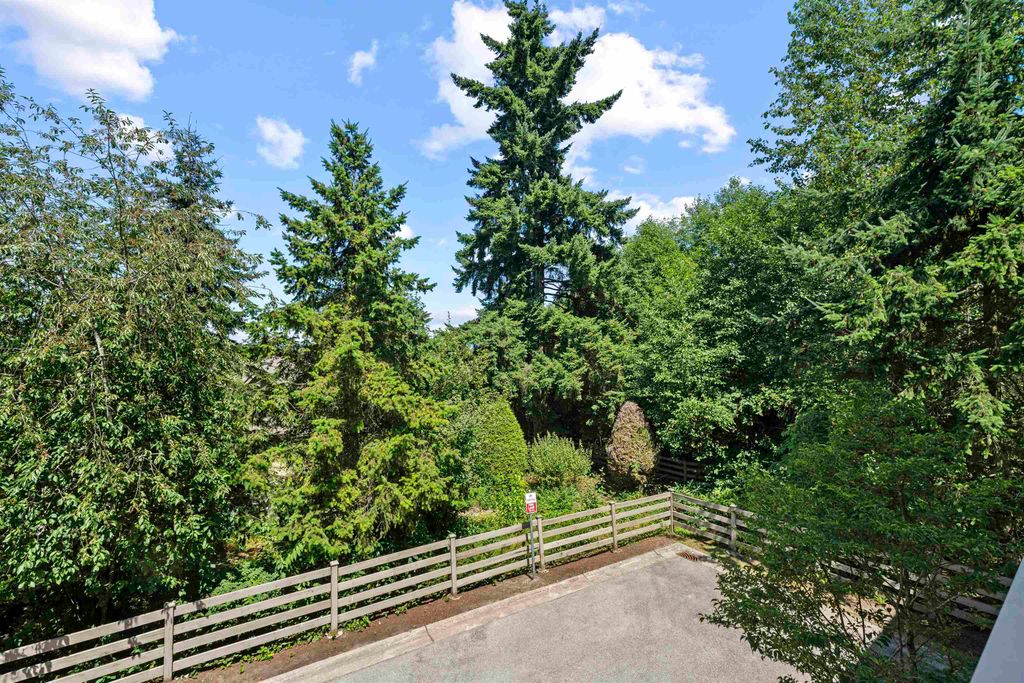 listing image 1109740611217959524