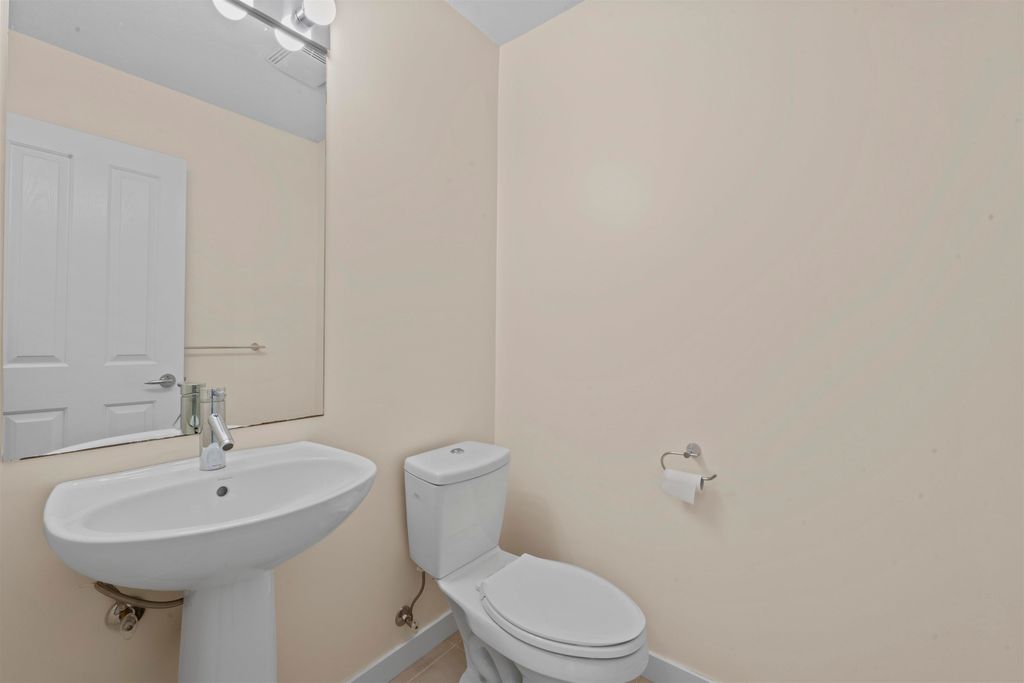 listing image 1102407438729852105