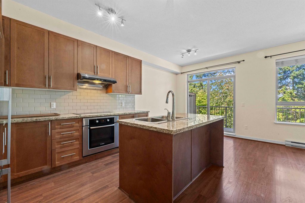 listing image 1100609311311868155