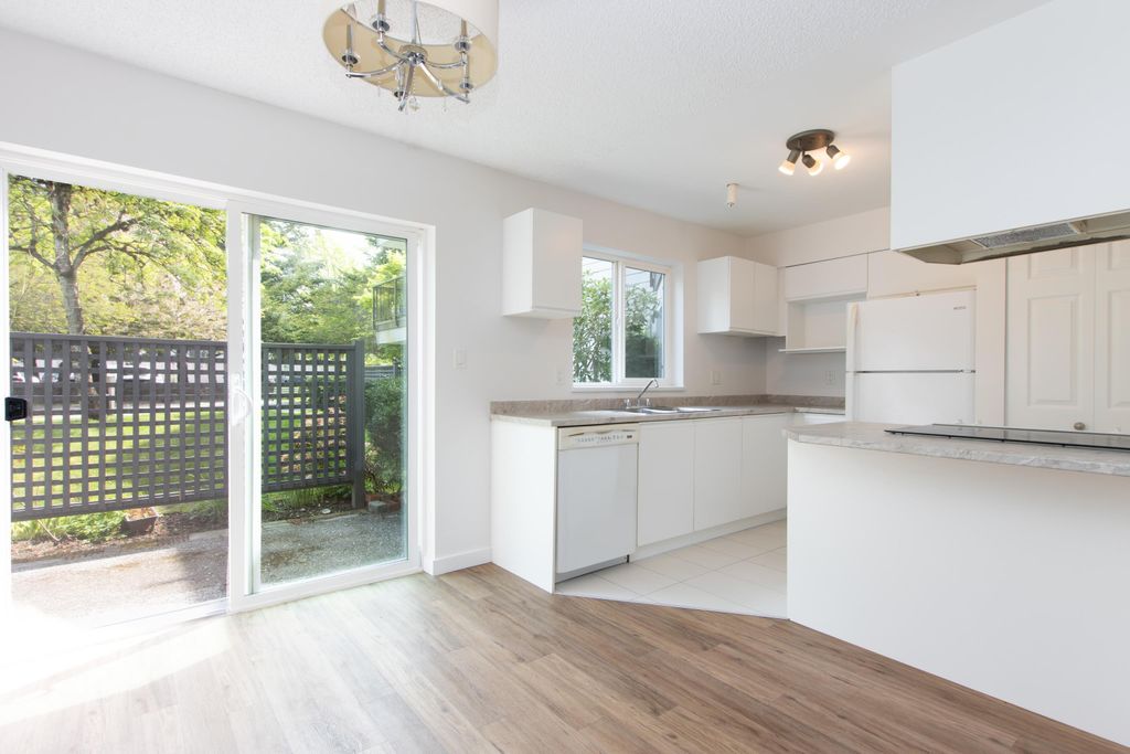listing image 1103895518584803629