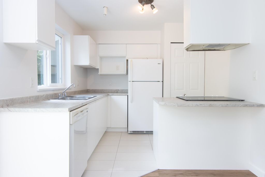 listing image 1105497072187145944