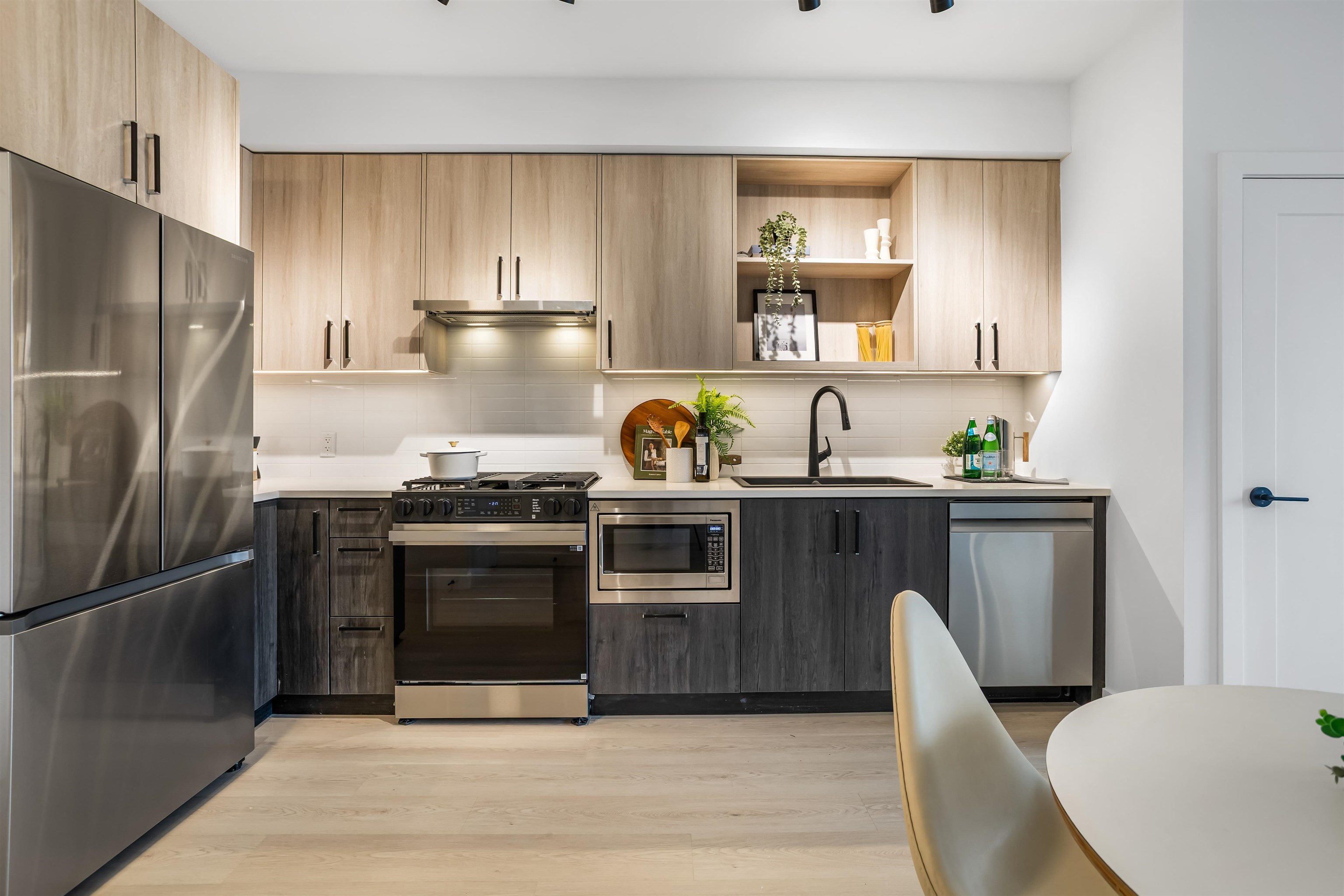 2002 St George Street 505