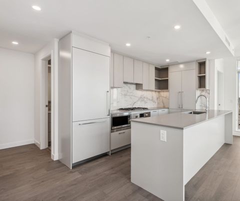 6468 Willingdon Avenue 202 Burnaby BC V5H 0L3