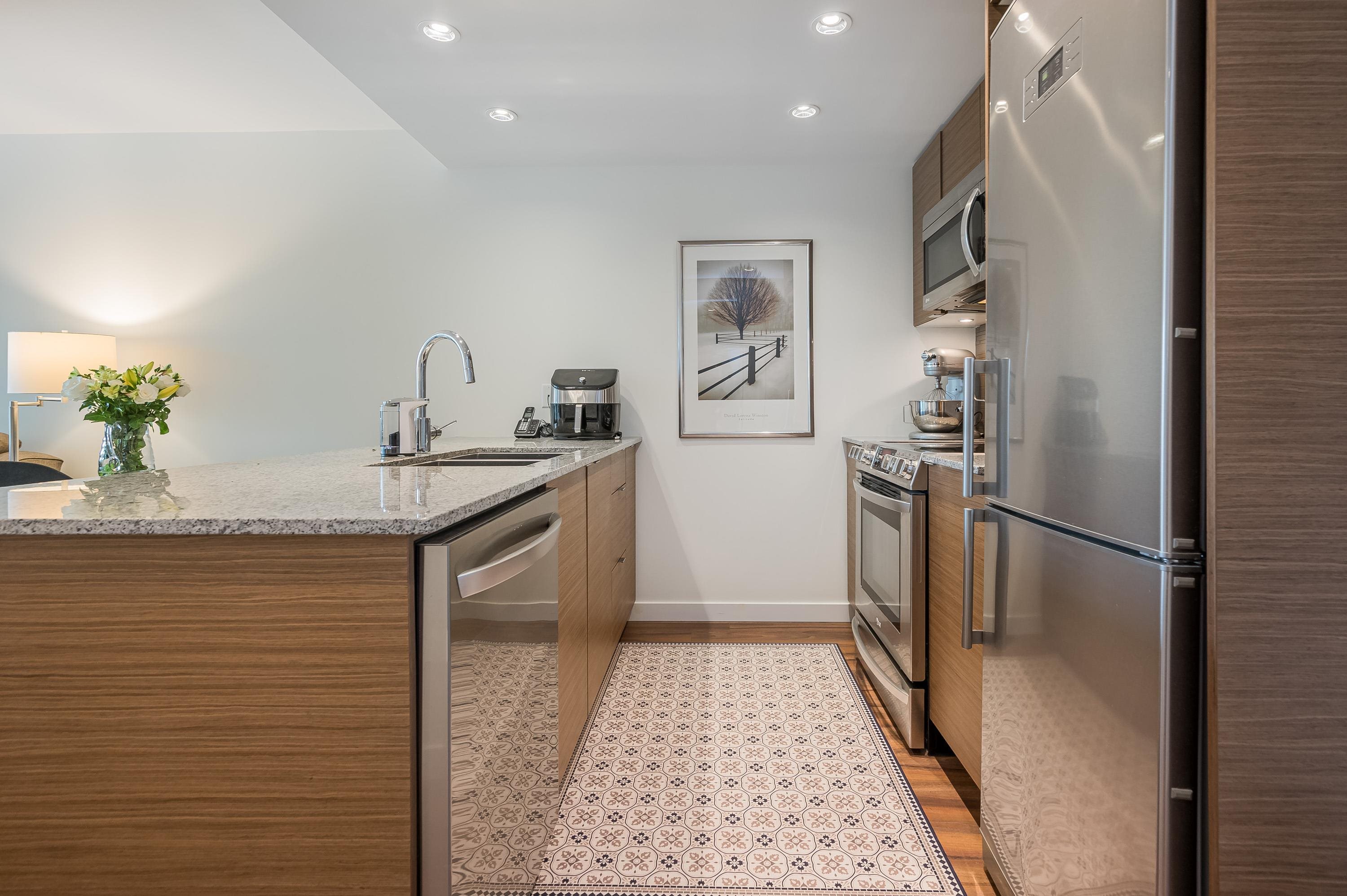 135 E 17th Street 319