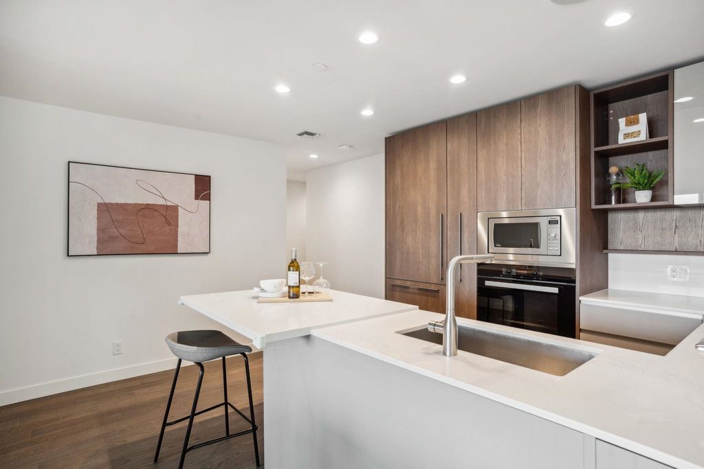 listing image 1107920530473930429