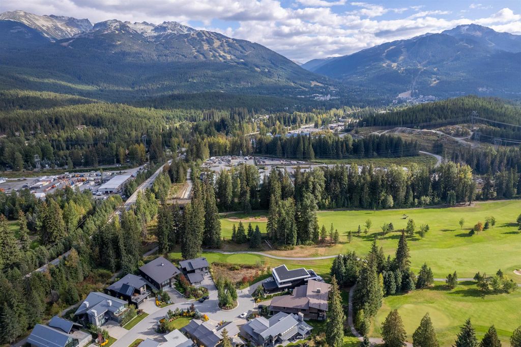 listing image 1104345934699025115