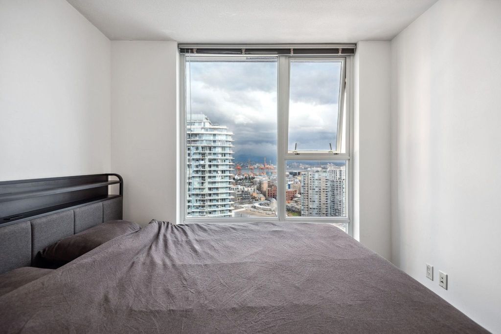 listing image 1107988053533049410