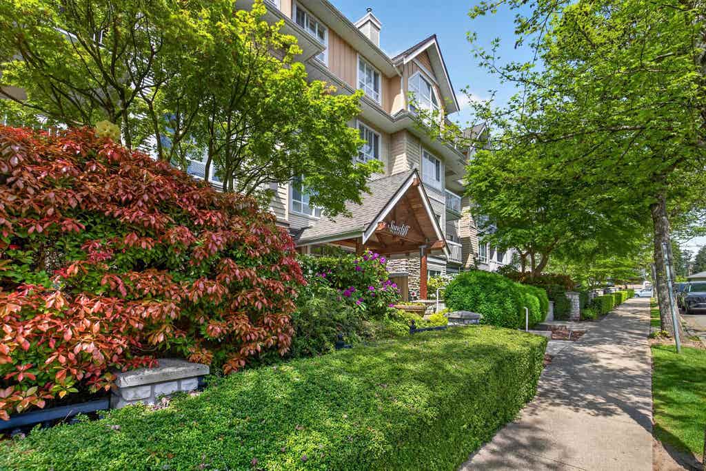 Photo of 1685 152a Street #201, Surrey, BC V4A 9Y1 (MLS # R3118156)