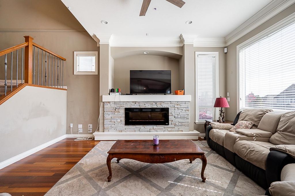 Photo of 19654 69a Avenue, Langley, BC V2Y 3A6 (MLS # R3114765)