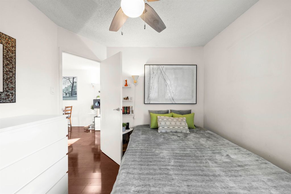 listing image 1101191649692298130