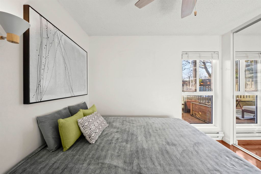 listing image 1103863866016549673