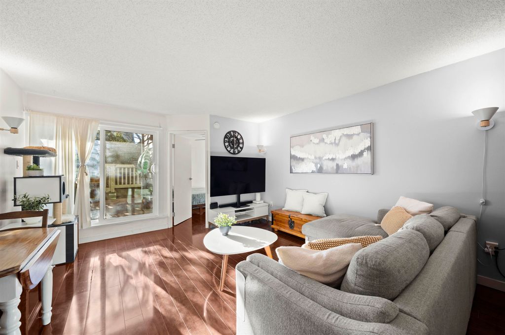 listing image 1104424084620285202