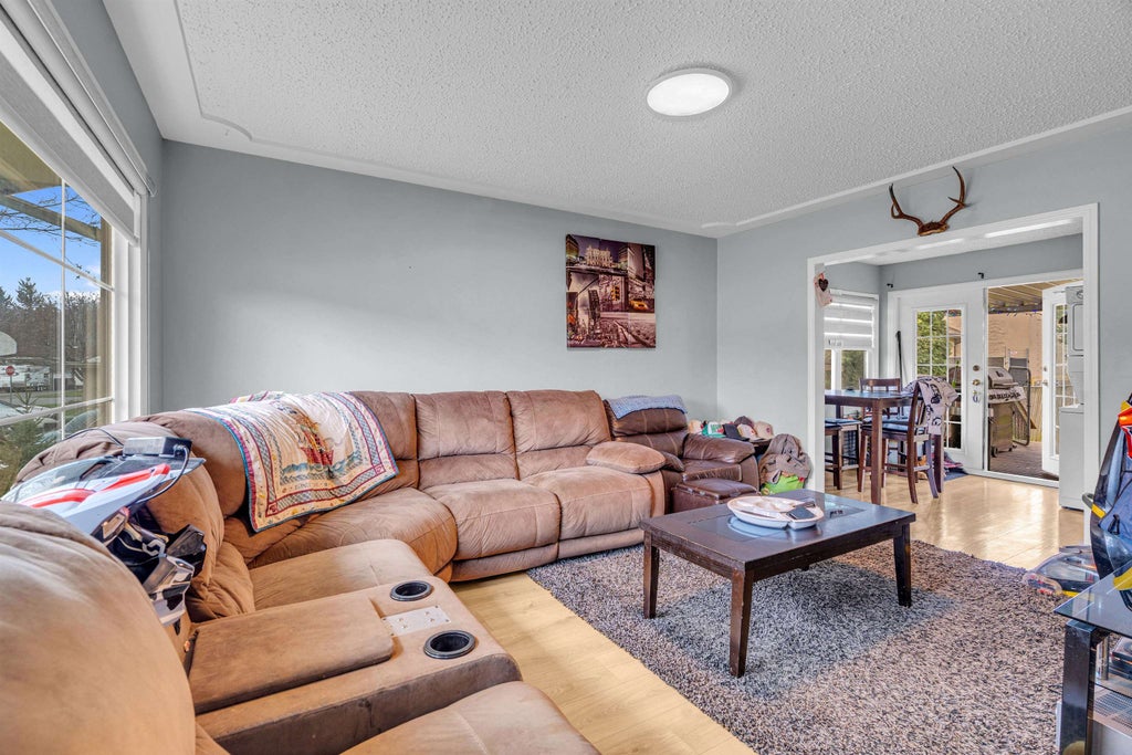 Photo of 9433 Menzies Street, Chilliwack, BC V2P 5Z3 (MLS # R3128481)