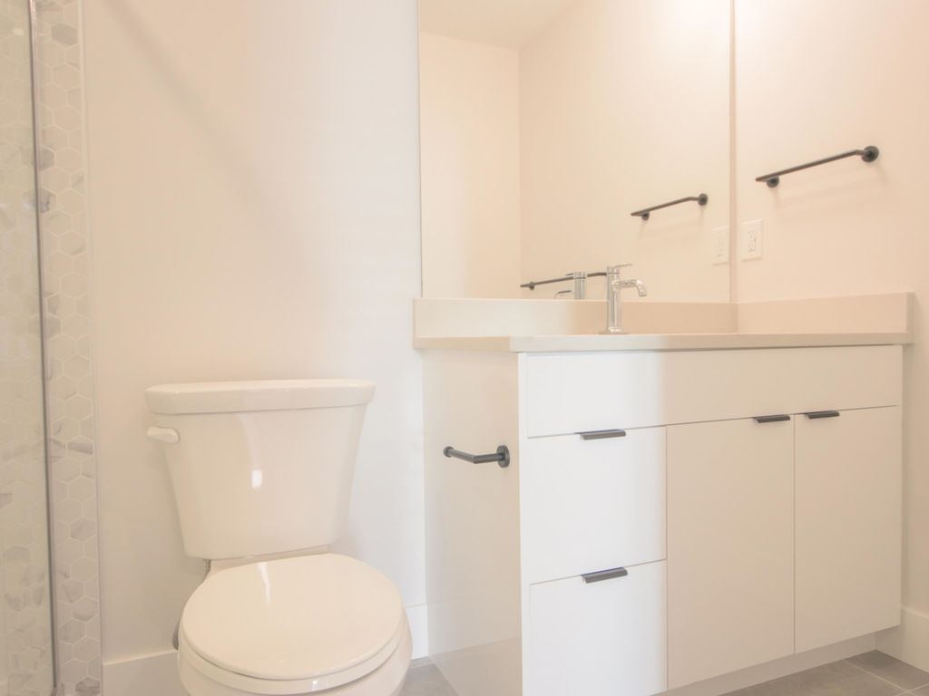 listing image 1101382347153791574