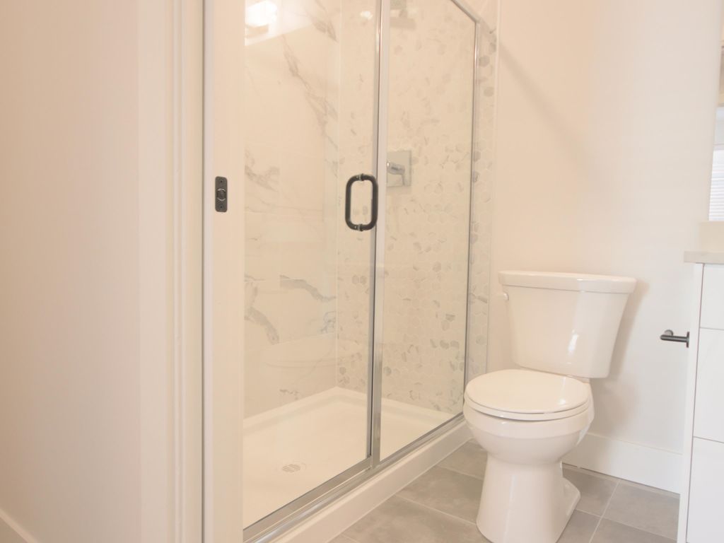 listing image 1106787977139402136