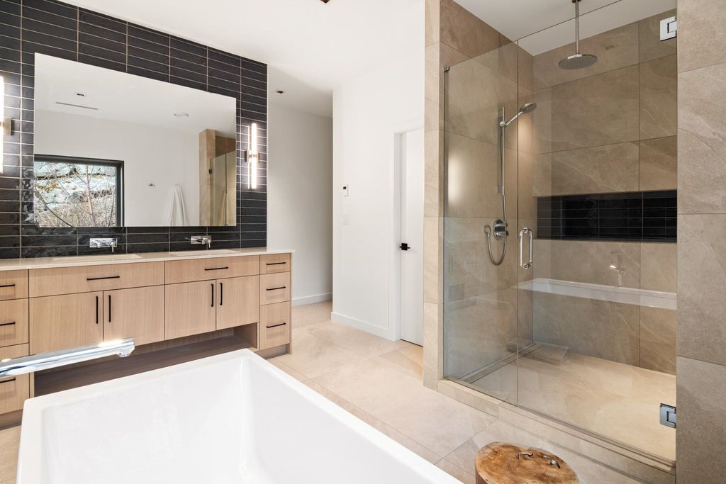 listing image 1107070684983830022