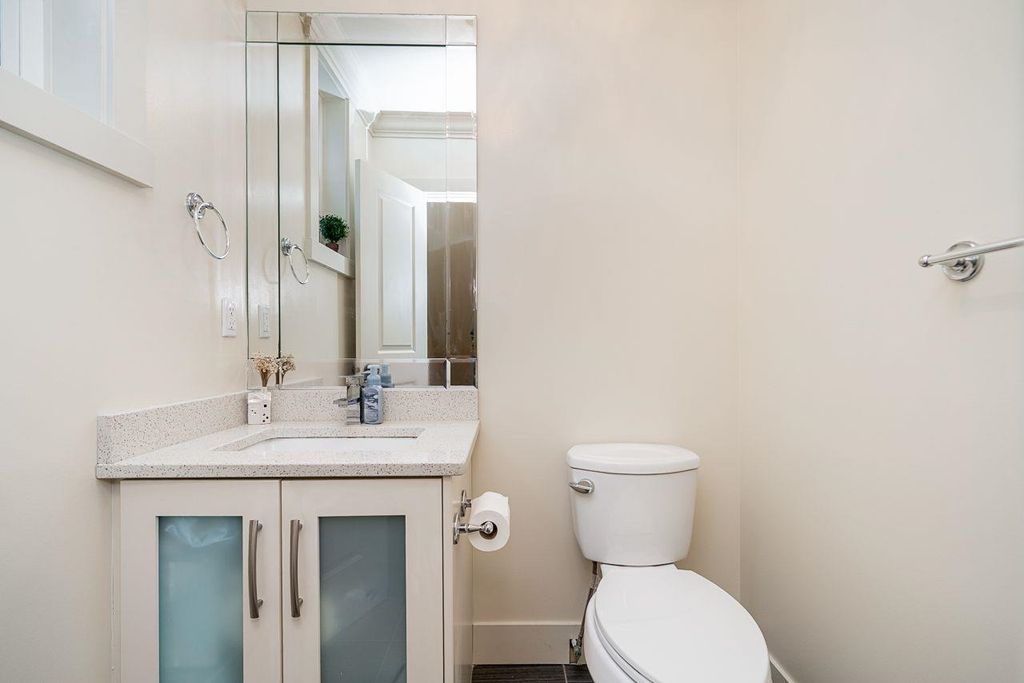 listing image 1106614409637522543