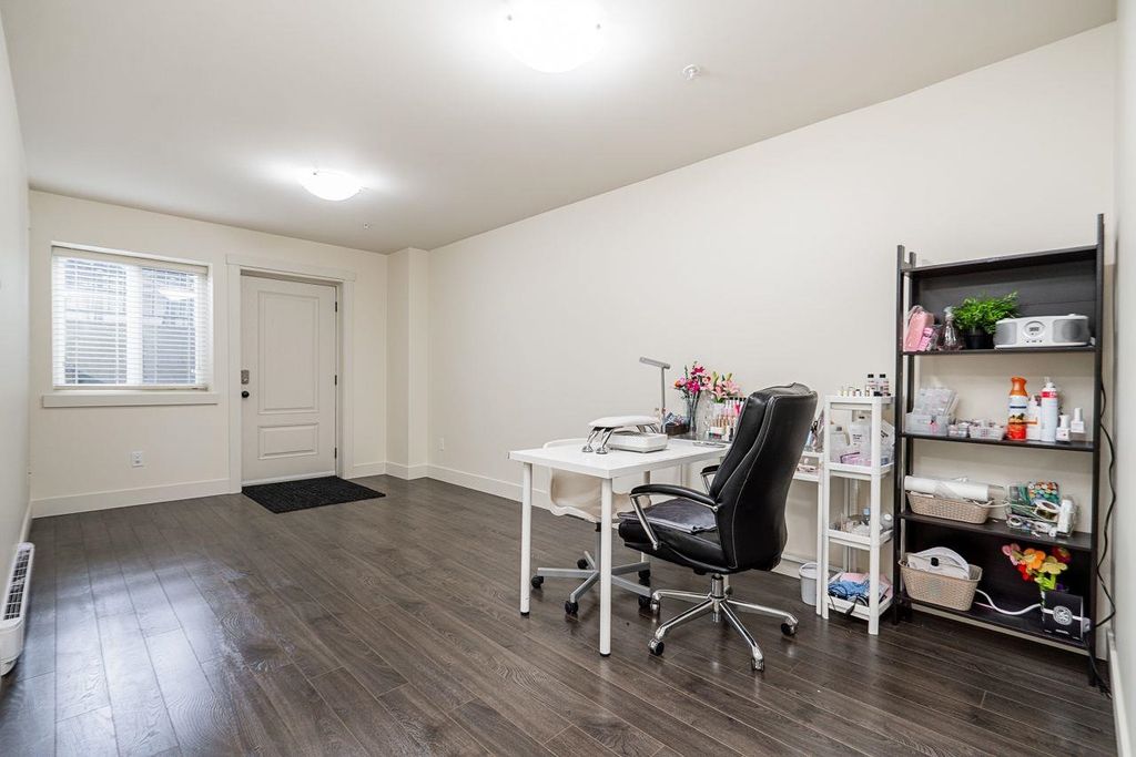 listing image 1105243464756979882