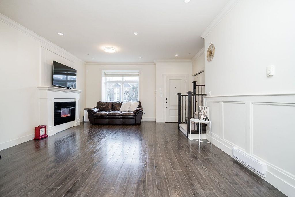 listing image 1108370492748410614