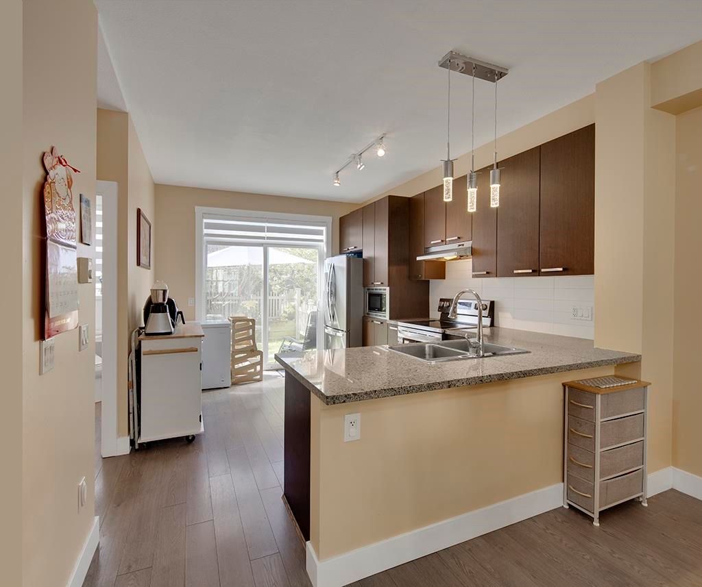 listing image 1106562494429452867