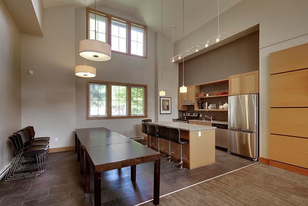 listing image 1105760272203994483